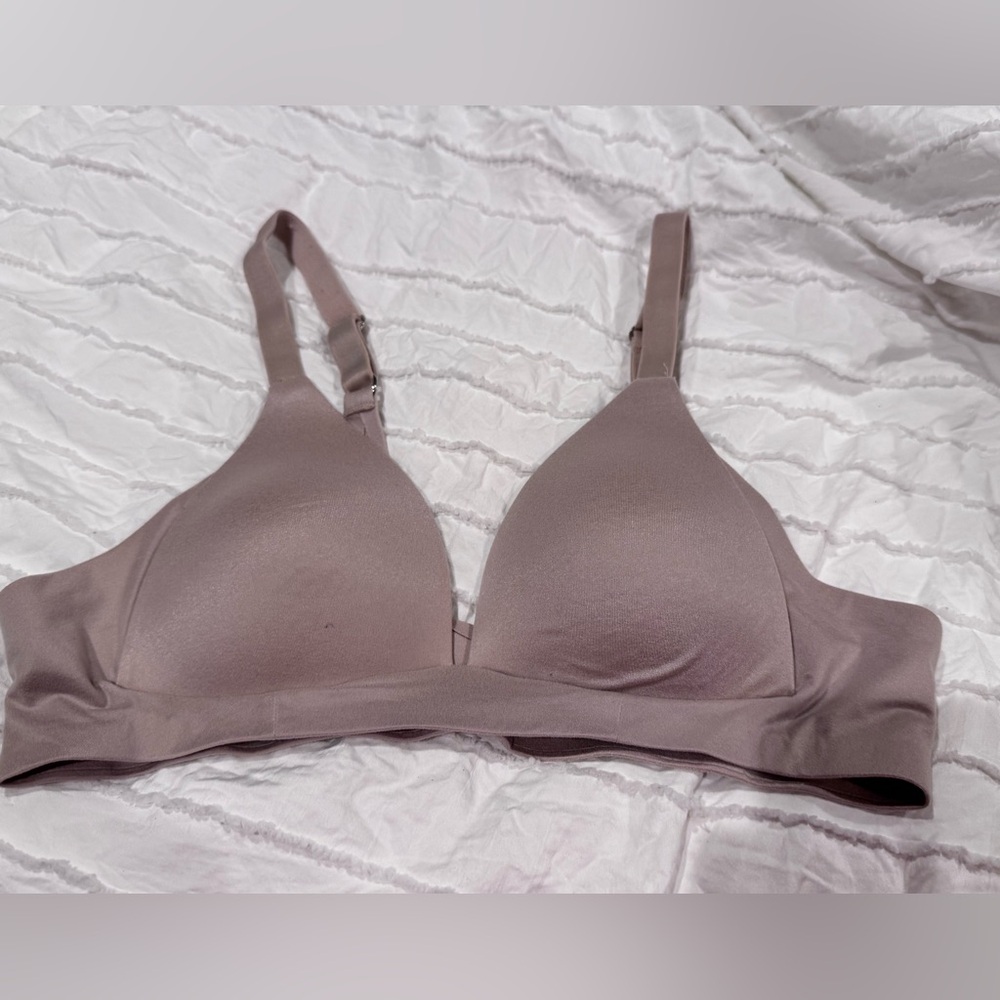 aerie Wireless Scoop Bralette in taupe. Used